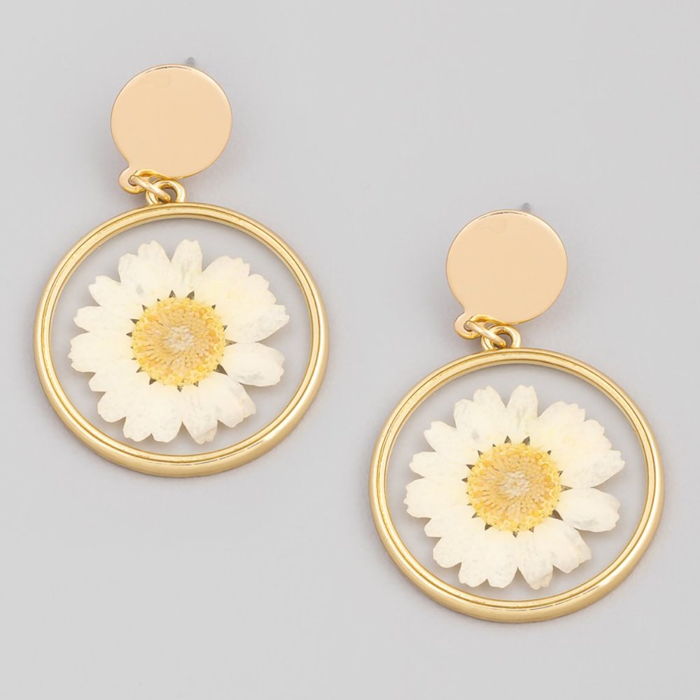 Daisy Earrings NWT